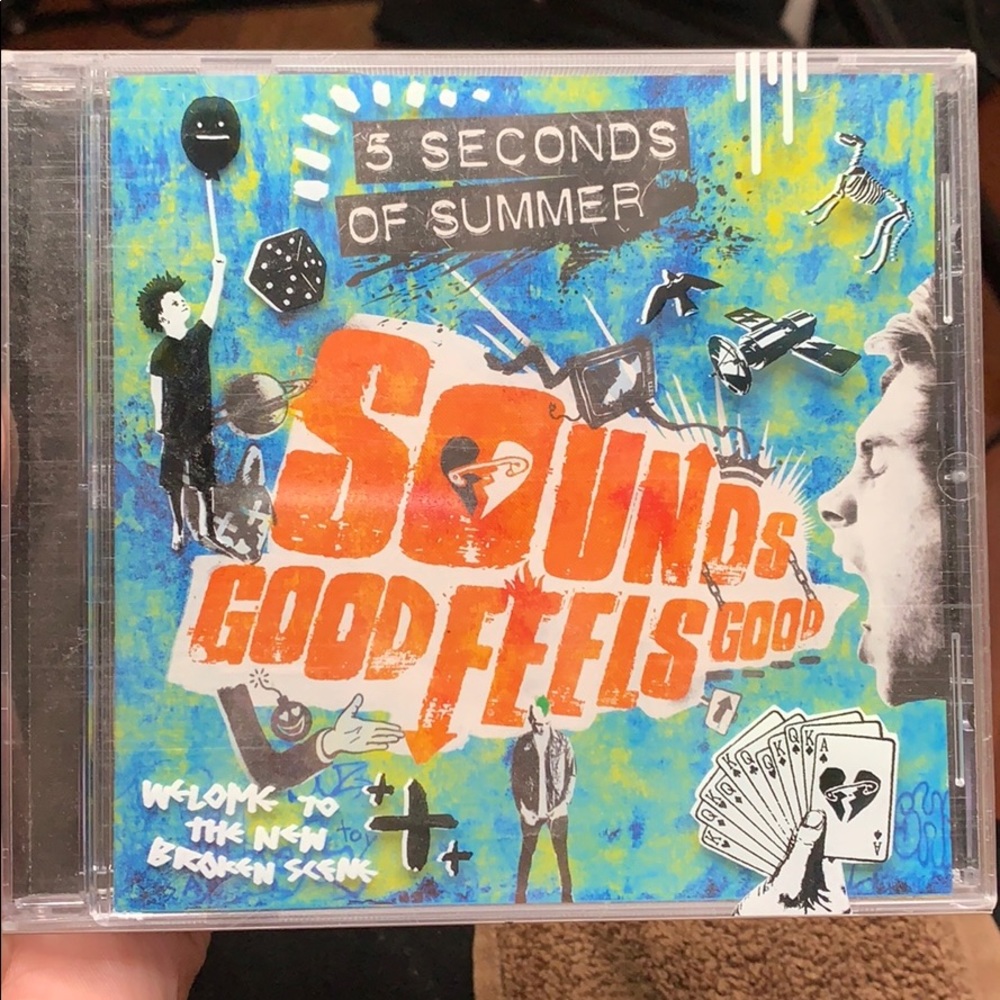 5SOS Sounds Good Feels Good CD